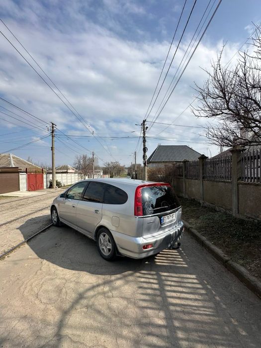 Авто Honda Stream 2.0 газ/бенз (2001)