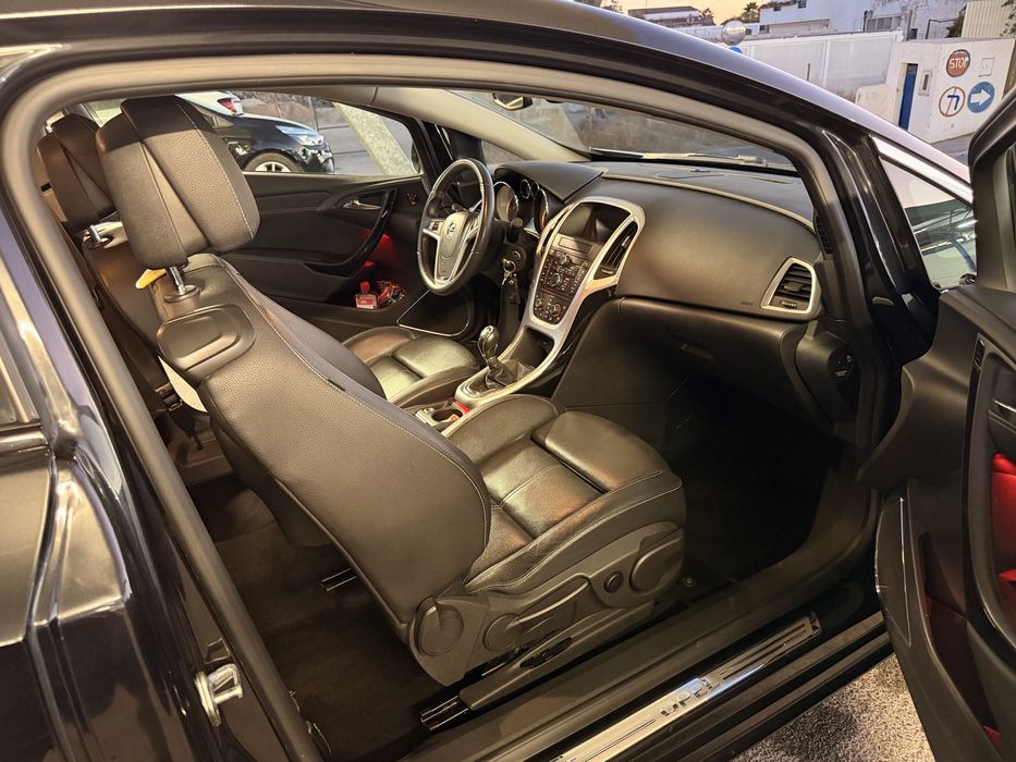 Opel Astra GTC J 1.6 CDTI 136cv | Full Extras | 134.000 km
