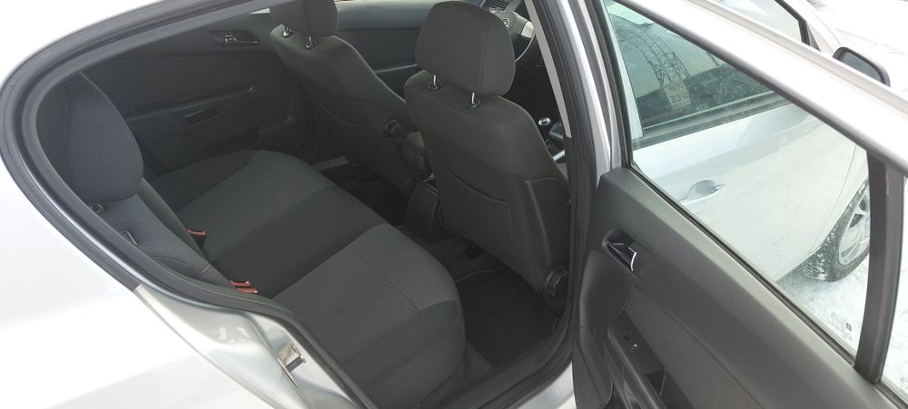 Опель Астра бензин