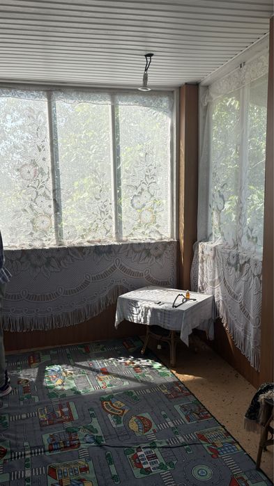 Будинок, 15соток землі, всі комунікаціі