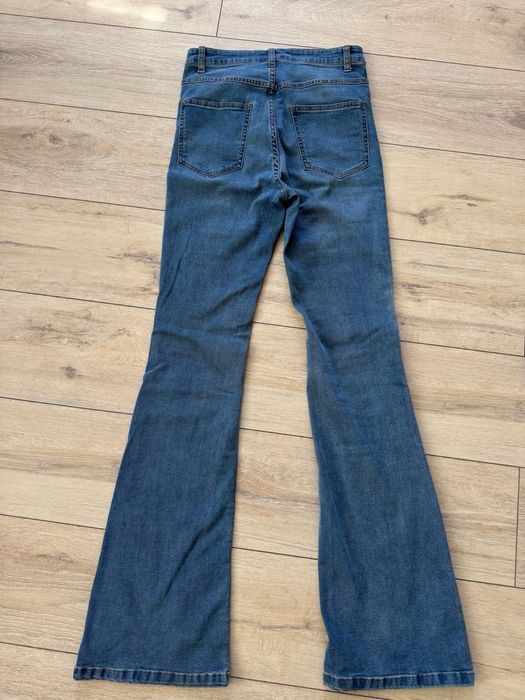 Джинси жіночі кльош