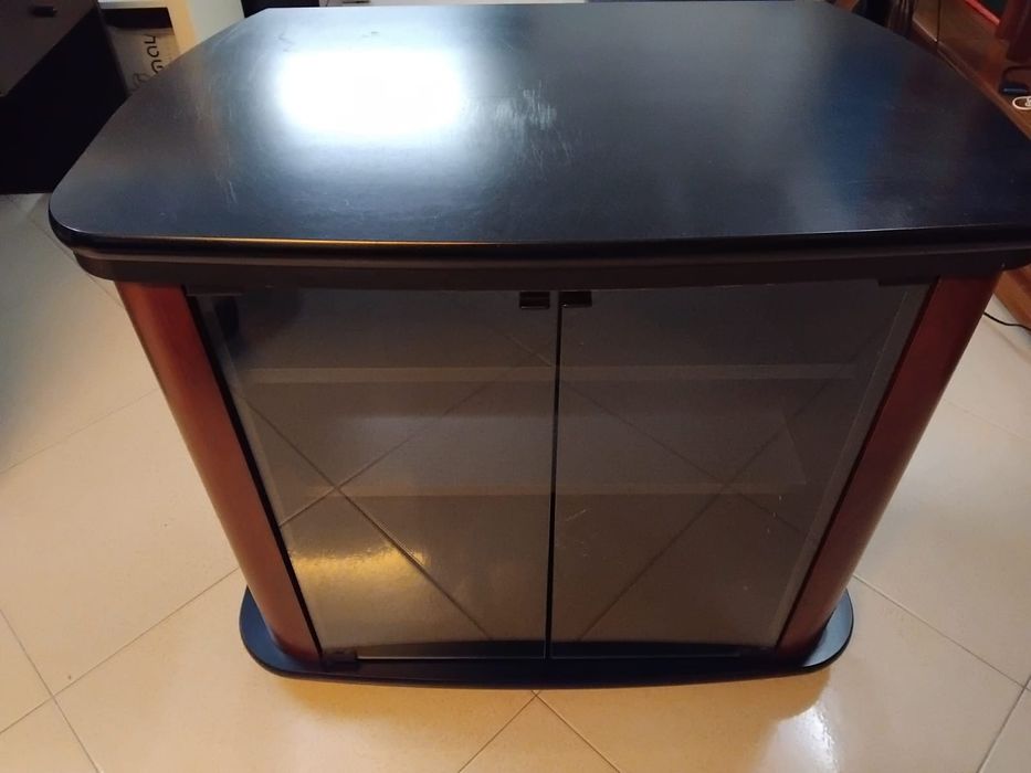 Móvel de TV com arrumação