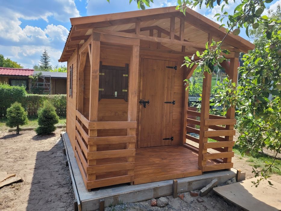 Domek na narzędzia narzędziowy, ogrodowy z tarasem