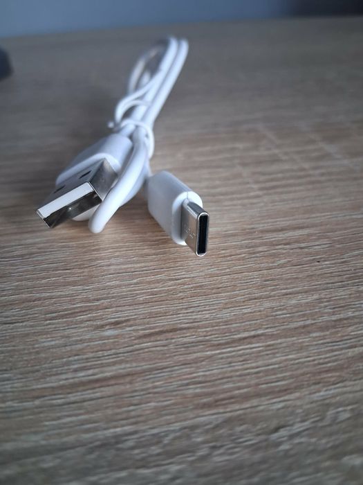 kompaktowy i bezprzewodowy mini wentylator biurkowy