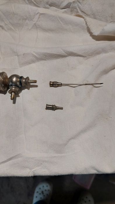 Шприц металевий ₴