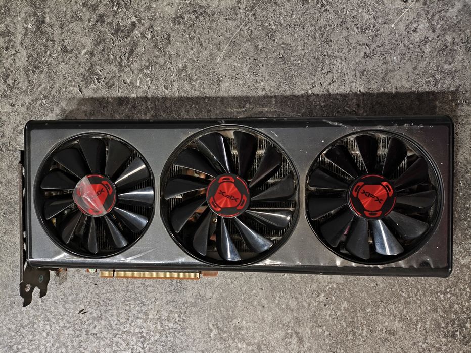 Placa gráfica XFX 5700 GPU