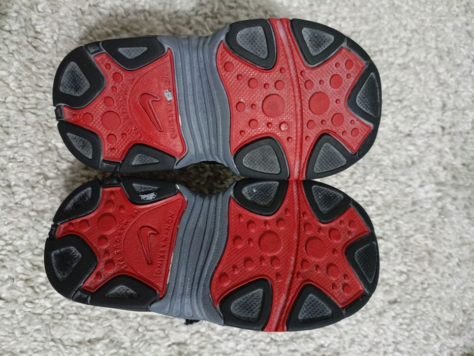 Buty sportowe dla chłopca rozmiar 22,5