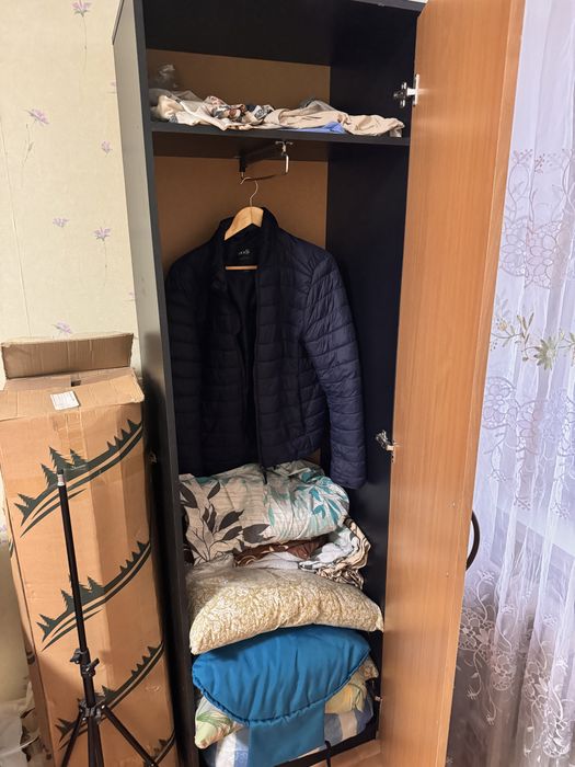 Шафа вузька  2 м комод шкаф