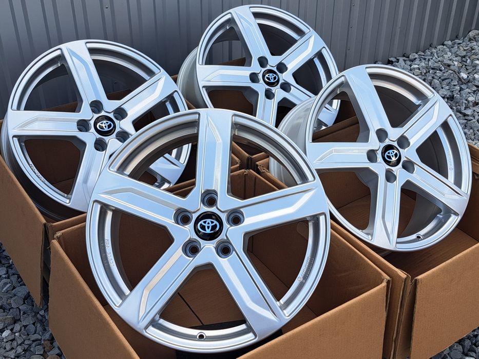 Alufelgi TOYOTA 18 5x114 C-HR Auris Camry Avensis Corolla Cross Yaris Cross RAV 4 Srebrne