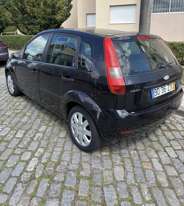 Ford fiesta 2005 gasolina