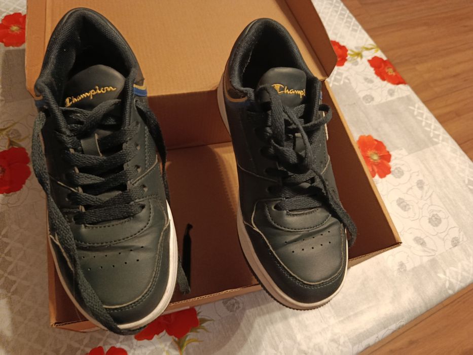 Buty sportowe młodzieżowe Champion r36