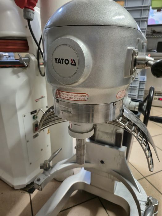 Dzielarko zaokrąglarka półautomat