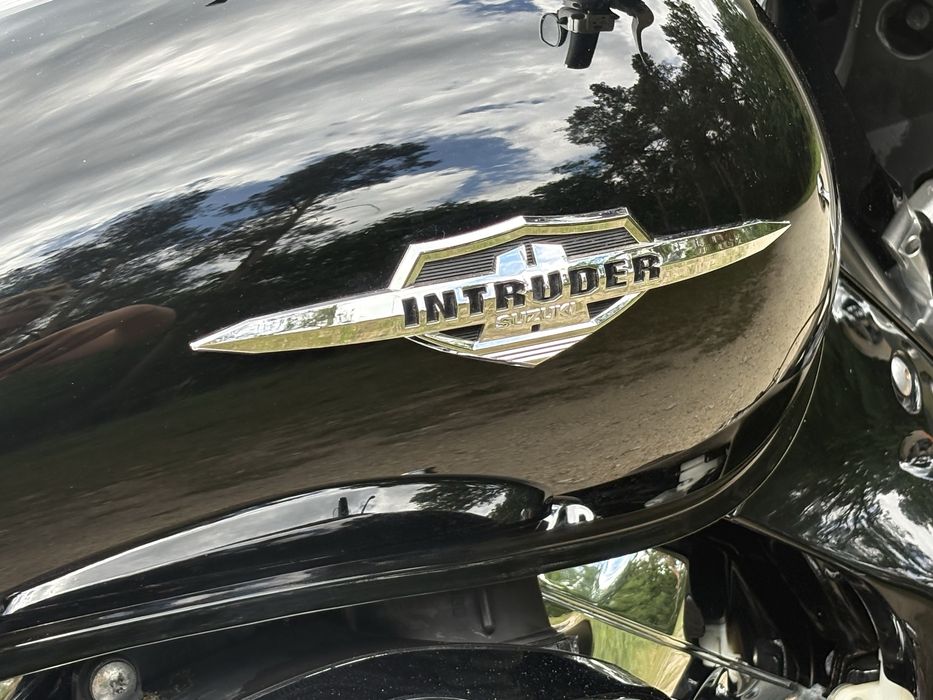 Potezny Suzuki Intruder VZR1800