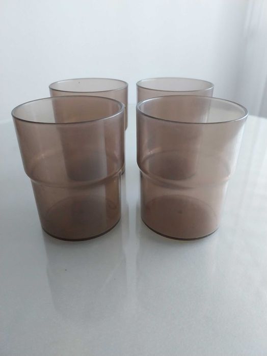 Conjunto 4 copos de água ou sumo, empilháveis