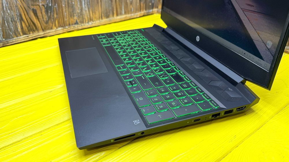 РОЗПРОДАЖ! Геймерський Ноутбук HP Pavilion 15-EC1003HQ /Ryzen 5 3550H/GTX 1650  4 GB