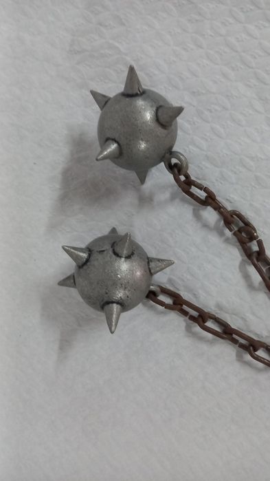 Réplica de Mangual Medieval com Duas Bolas de Picos (Morgenstern/Flail) – Peça de Decoração e Colecionismo