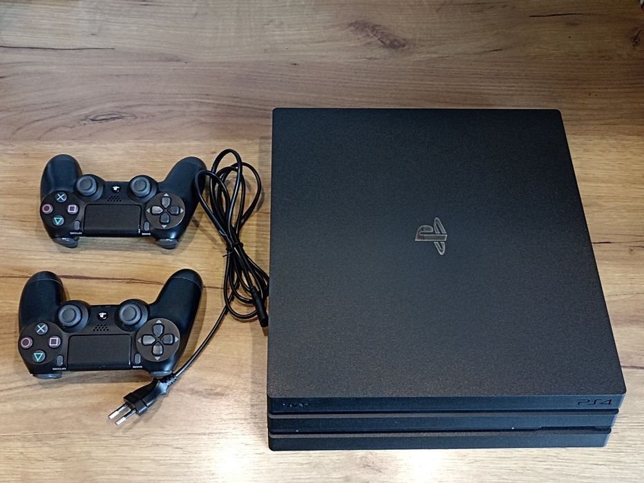 SONY play station PS4 Pro 1TB CUH-7208B