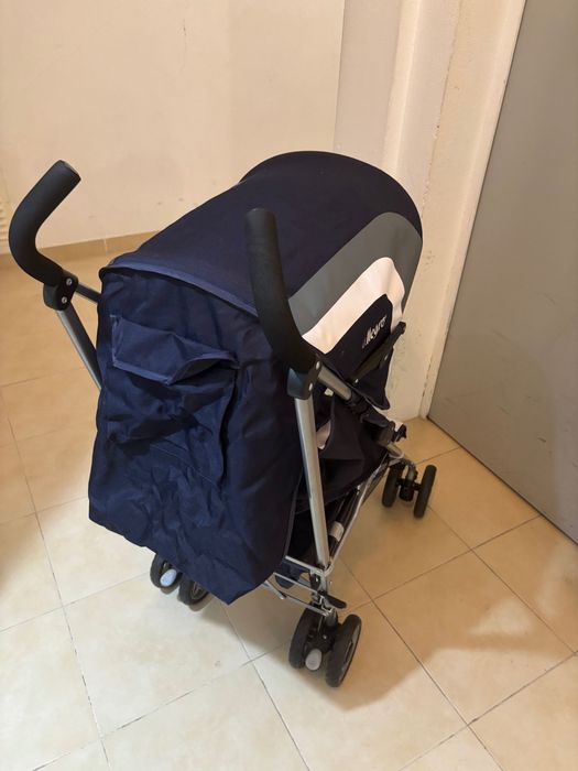 Vendo carrinho de bebé dobrável