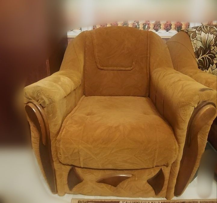 Диван и два кресла