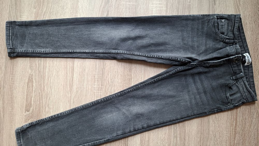 Spodnie chłopięce jeansowe czarne 146