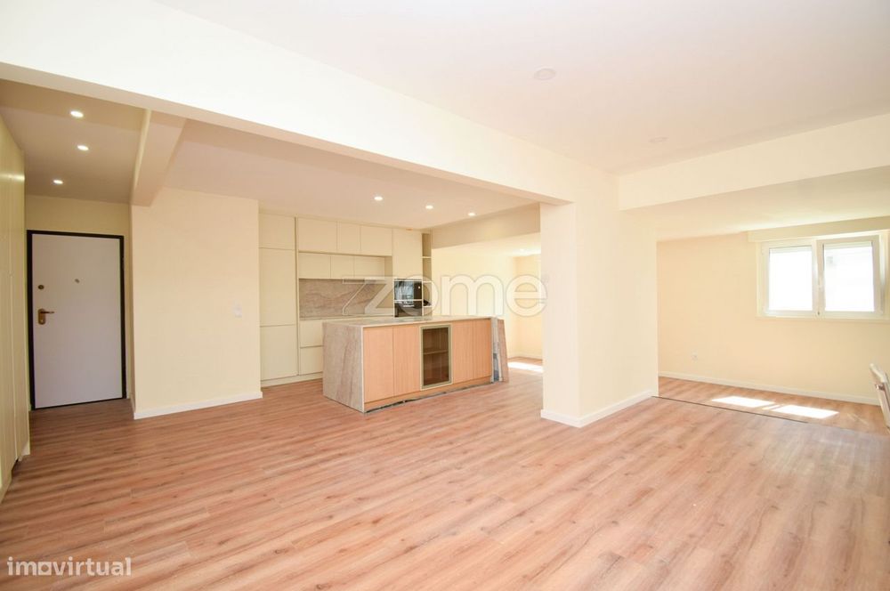 Apartamento T2 totalmente remodelado na Bobadela