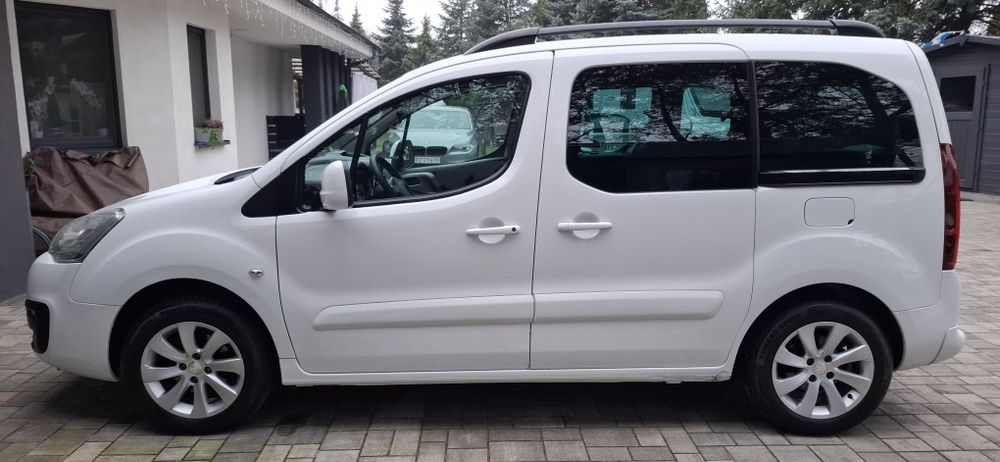 Peugeot Partner teppe 2017r salon Polska