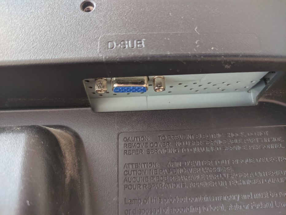 Монітор LG W2243S-PF