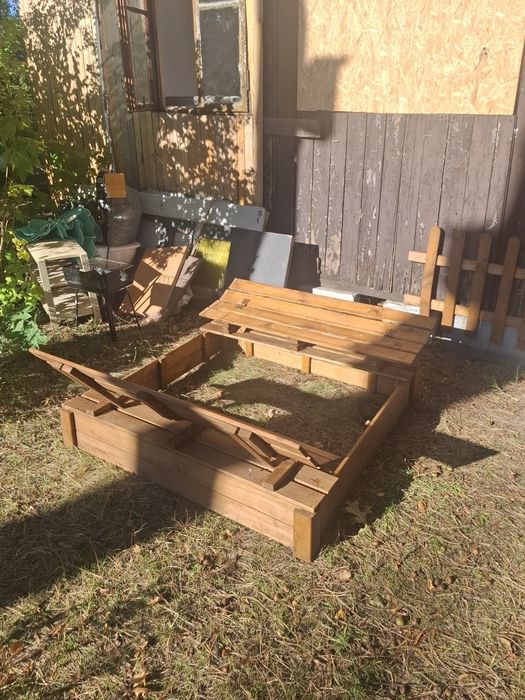 Piaskownica drewniana jak nowa piasek