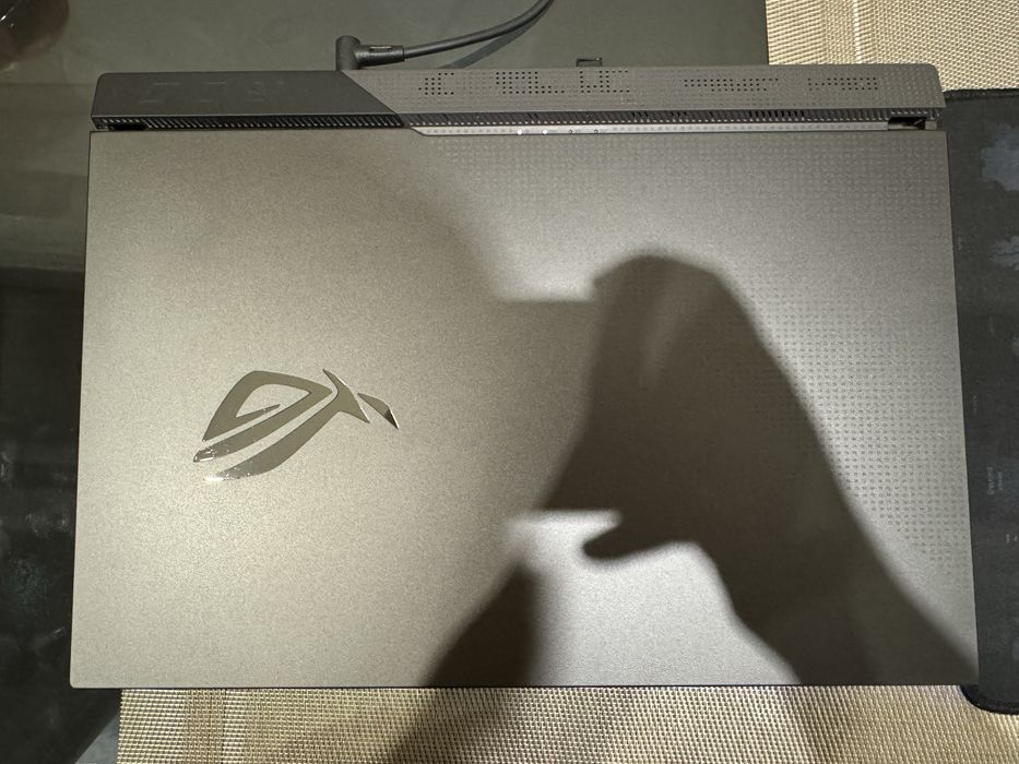 Продам ноутбук Asus Rog Strix G713IM-HX055