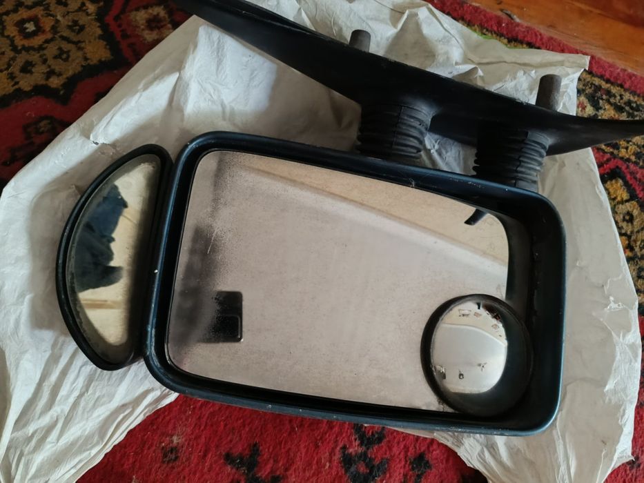 Дзеркало б,у праве на бус.