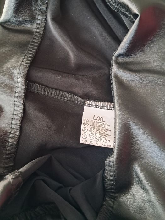Damskie leginsy o skórzanym wyglądzie