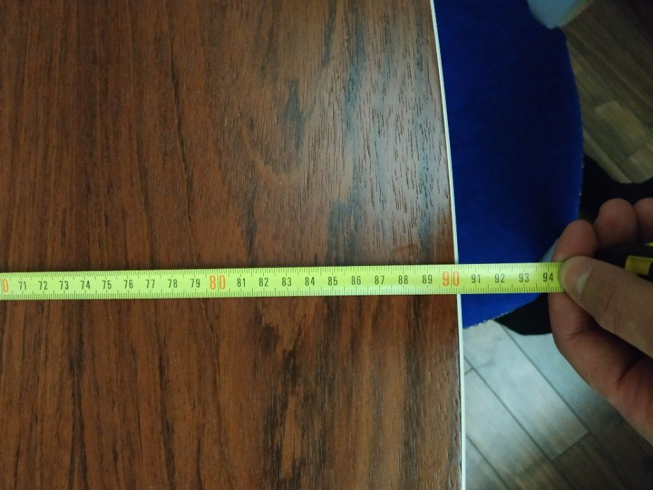 Stylowy stół robiony na zamówienie