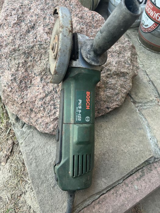 Кутова шліфувальна машинка болгарка bosch pws-9-125