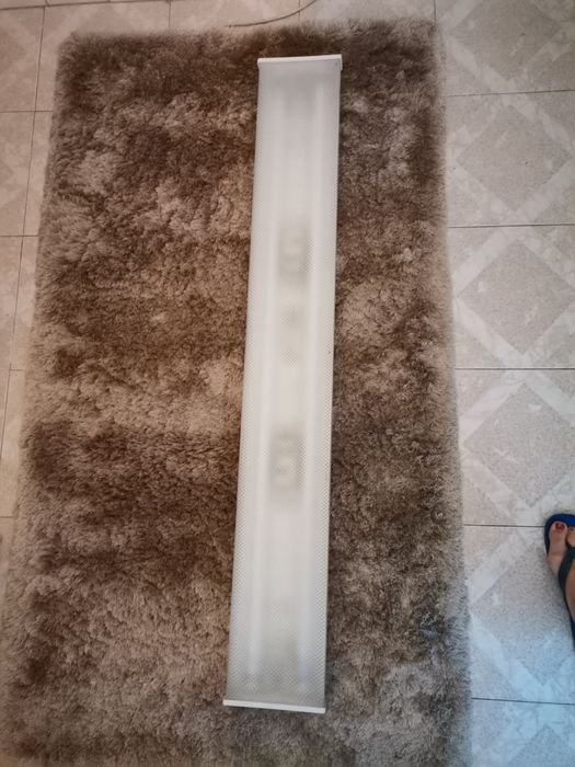 Armação com 2 lâmpadas