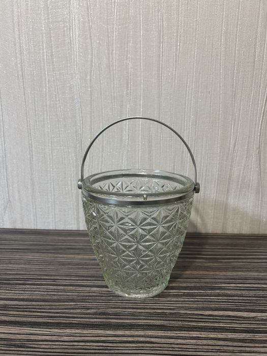 Кришталеві вази в асортименті