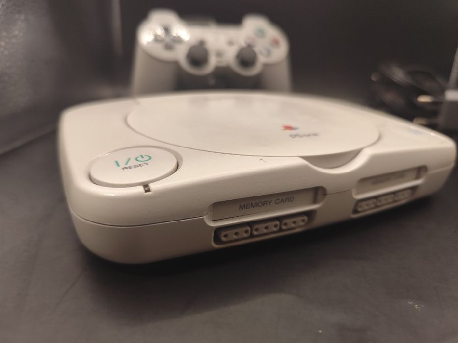 Consola PS One (Sony PlayStation 1 Slim) + Comando + Cabos