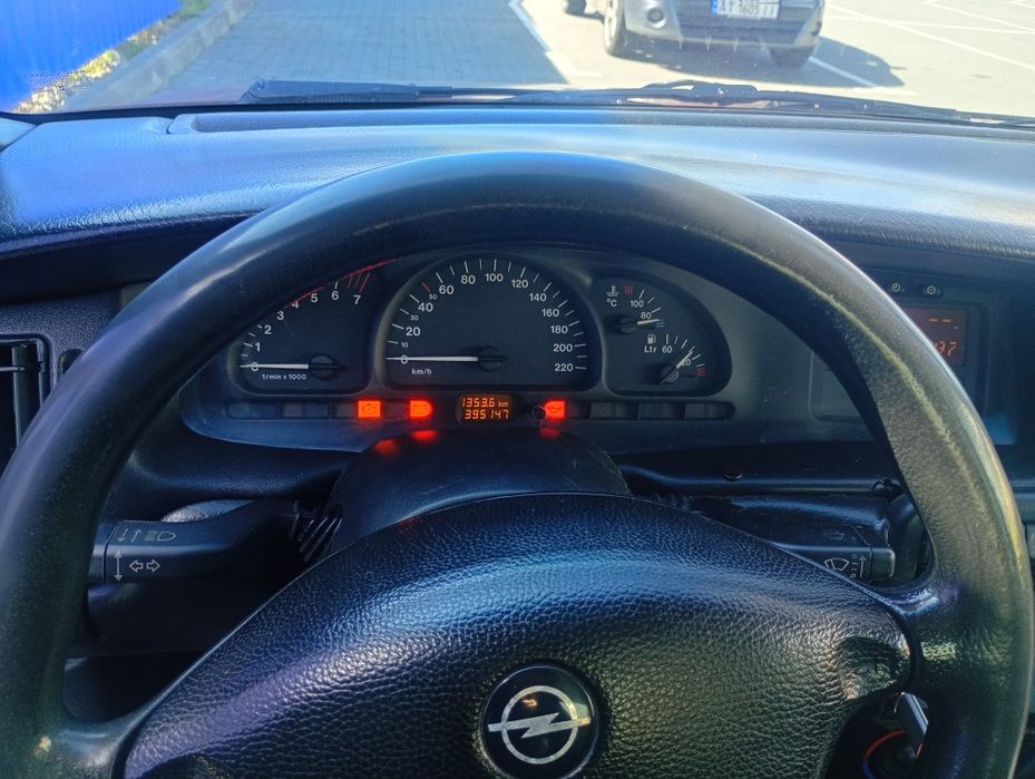 Хороший надійний автомобіль