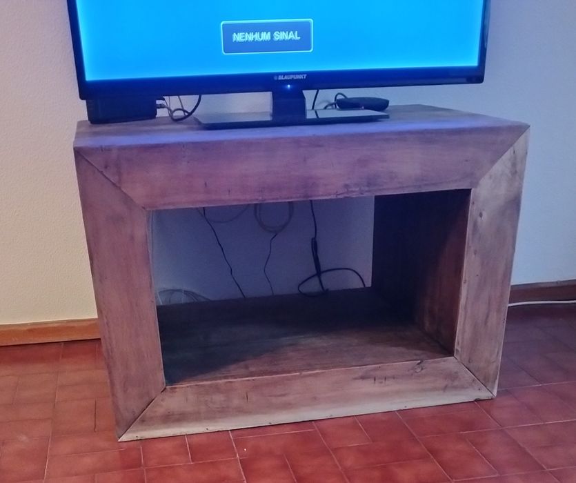 Móvel, Cubo para TV