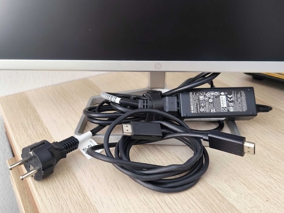 Monitor HP M24f (IPS / Full HD) - Como Novo
