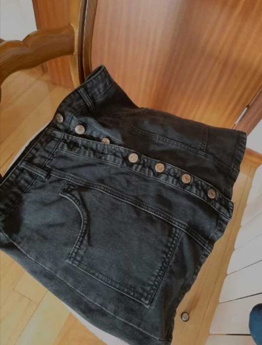 Saia ganga escura 
Stradivarius