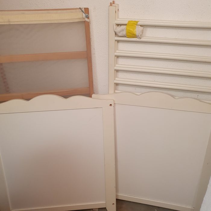 Berço branco para bebé