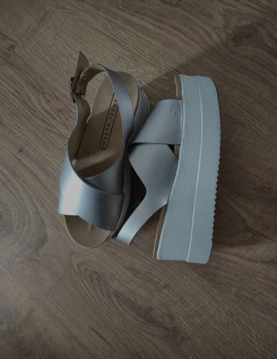 Sandálias de plataforma