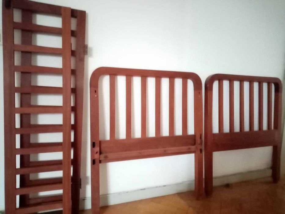 cama de criança: 130 cm, com grades, design de meados do século XX