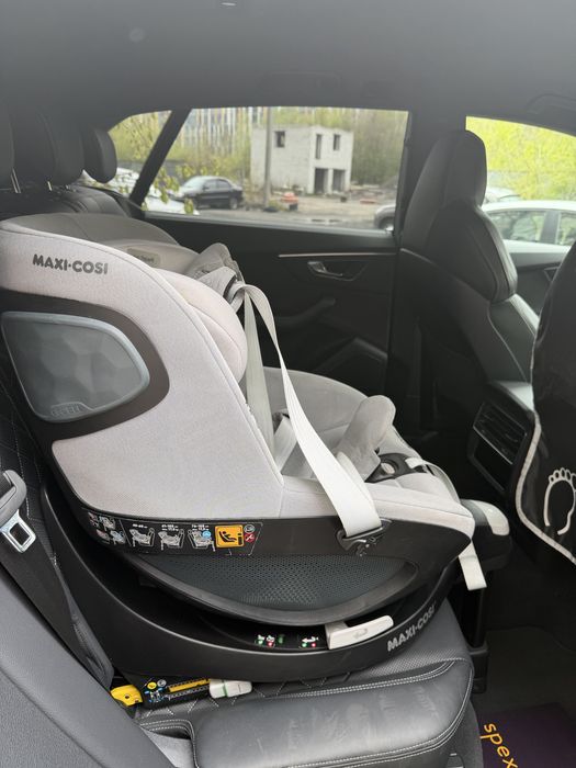 Maxi Cosi Pearl 360 автокрісло+база