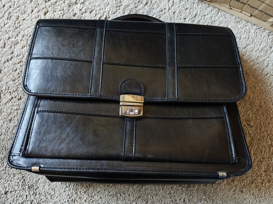 Aktówka  męska skórzana , 3 komorowa