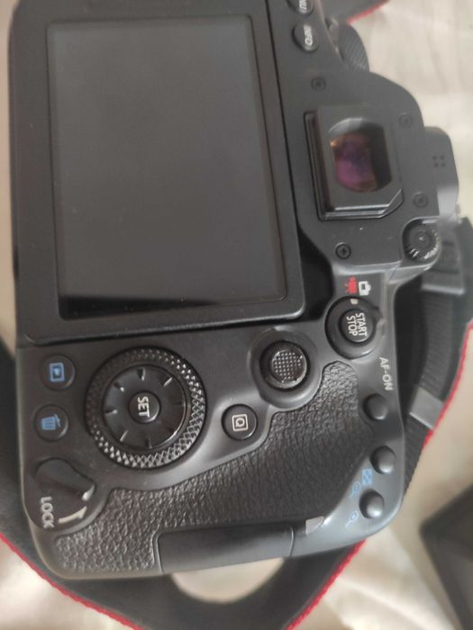 Lustrzanka Canon eos 90D