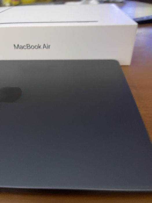 MacBook Air M2 13 16GB RAM 256GB SSD
