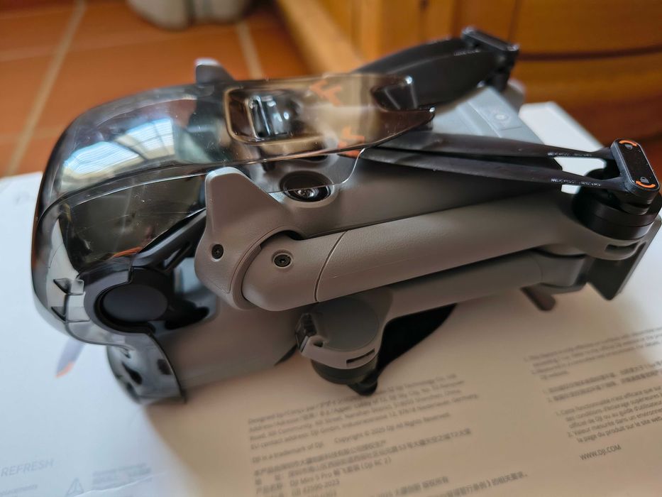 DJI Mini 5 Pro Fly More Combo – Excelente estado + Serviço de substituição até 25/09/2027