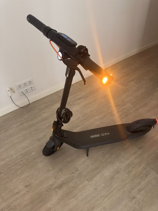 Ninebot E2 Pro trotinet