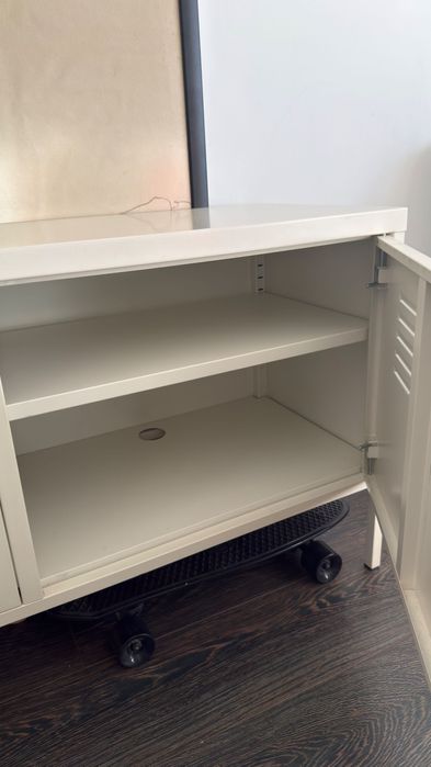 Armario branco IKEA PS